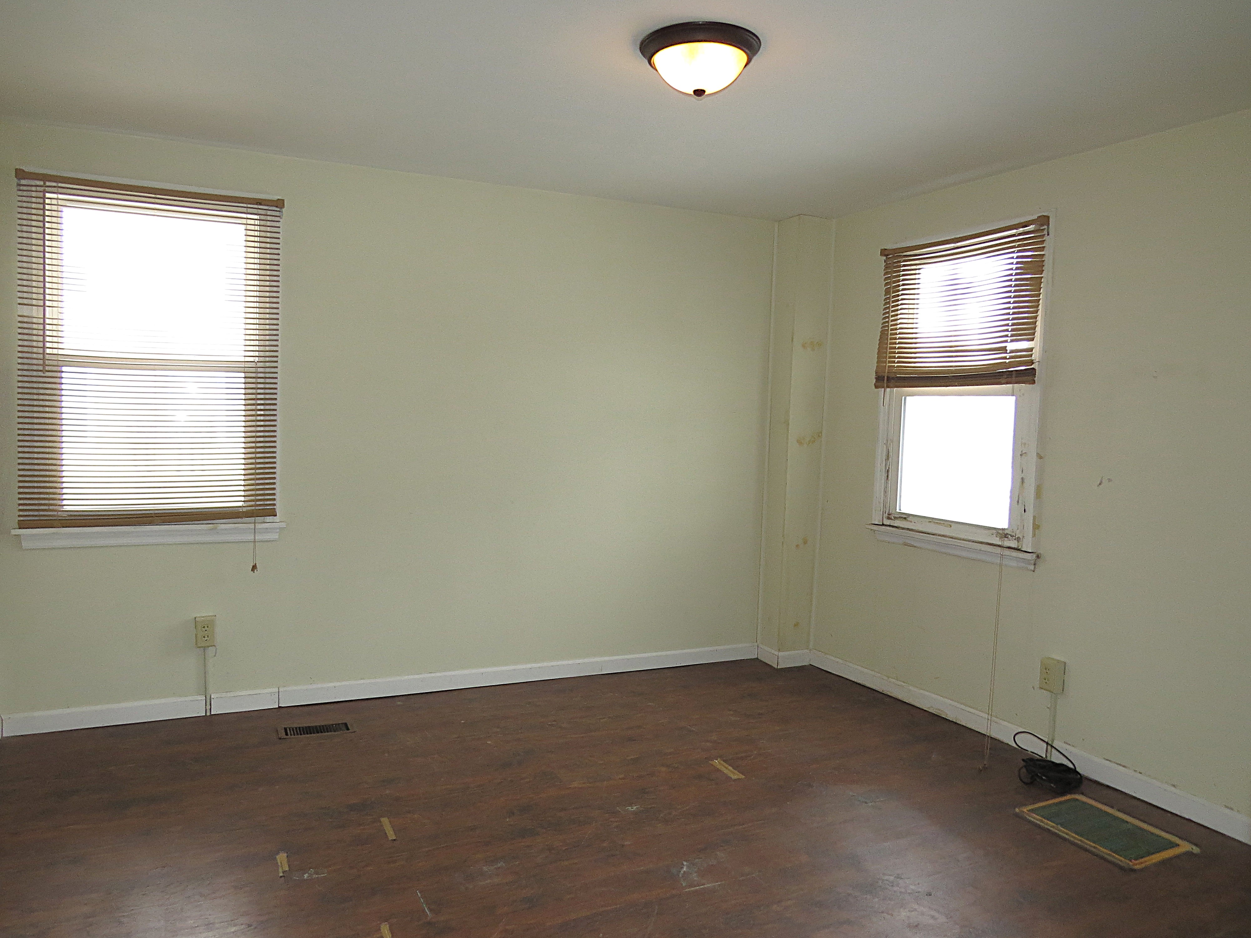 21 E MAIN ST