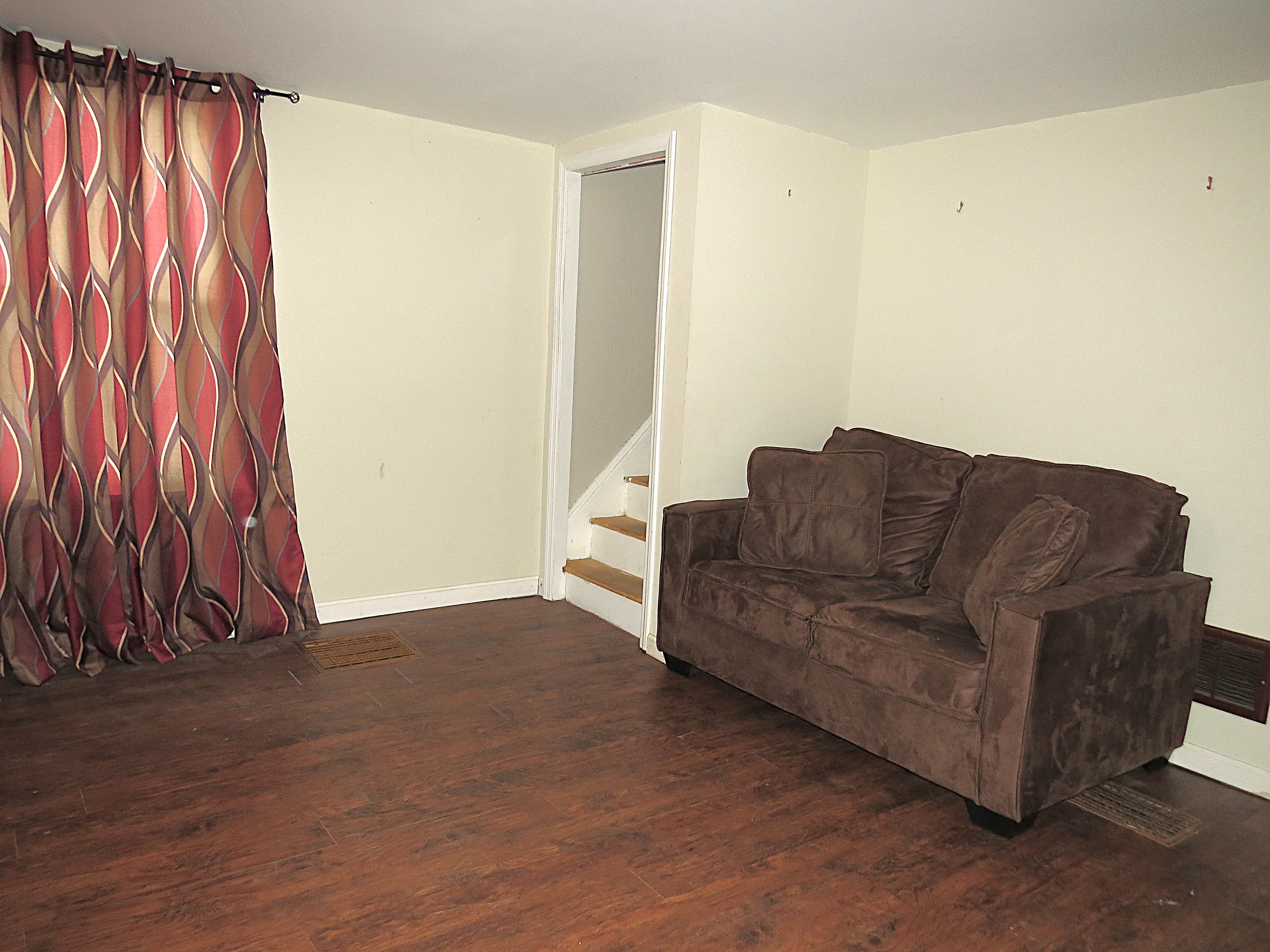 21 E MAIN ST