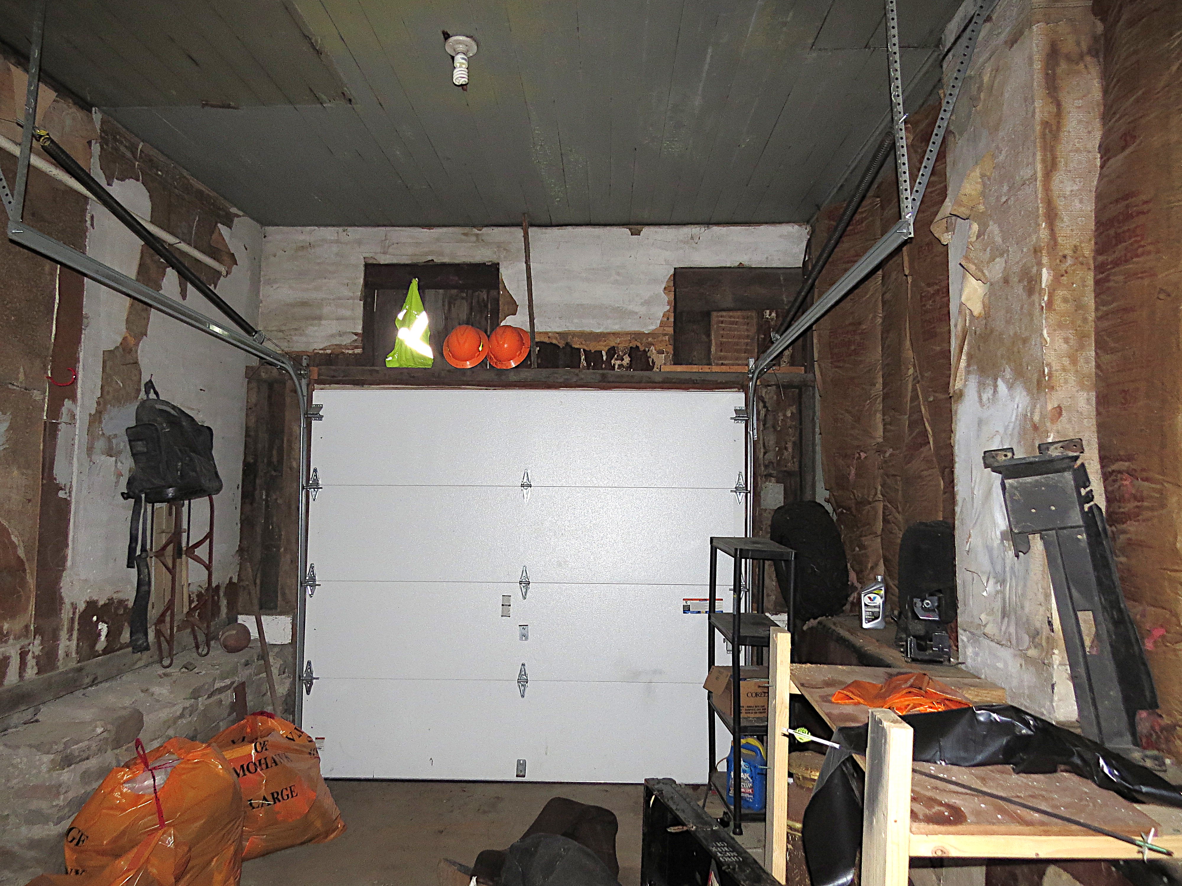 21 E MAIN ST