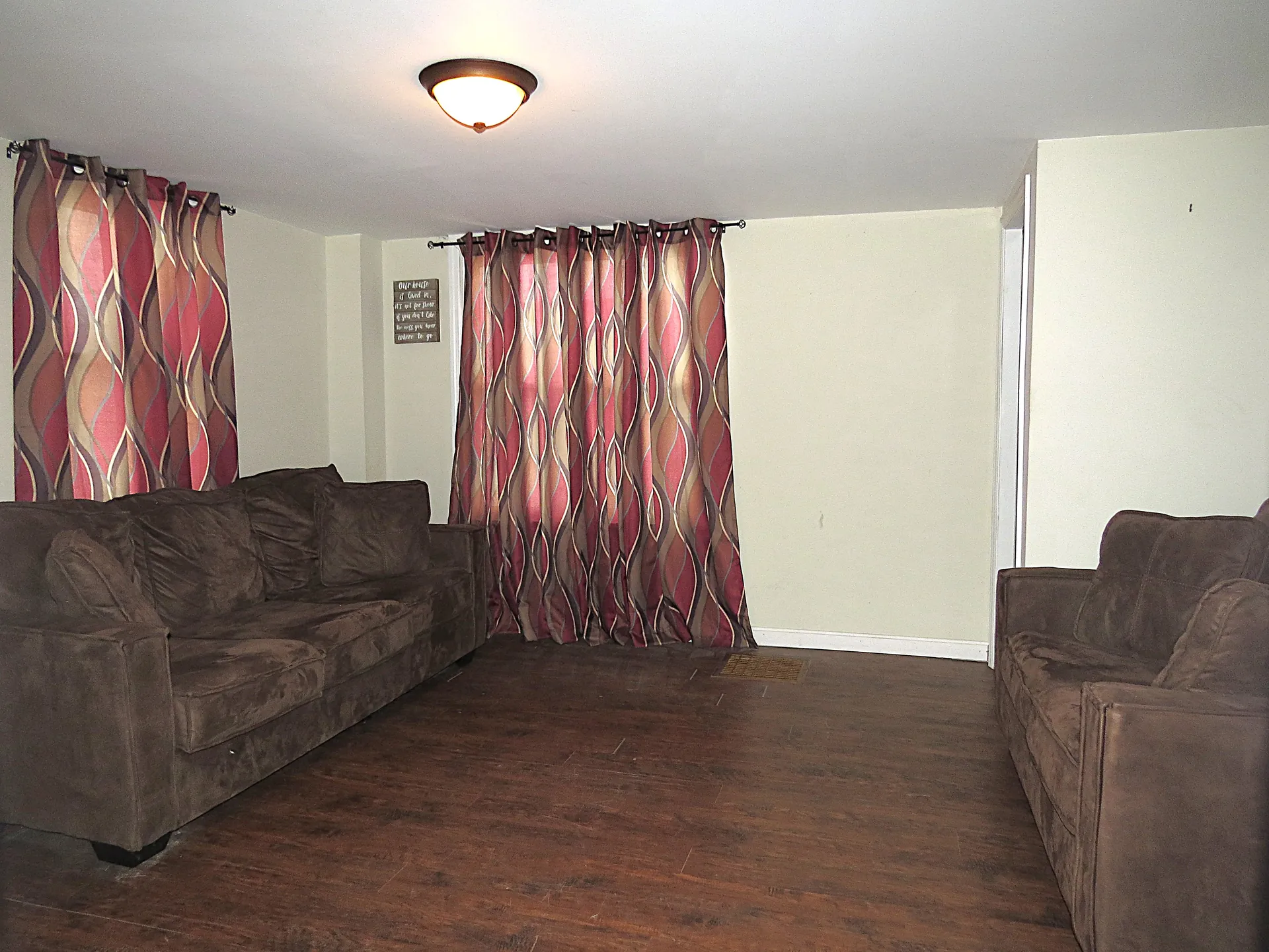 21 E MAIN ST