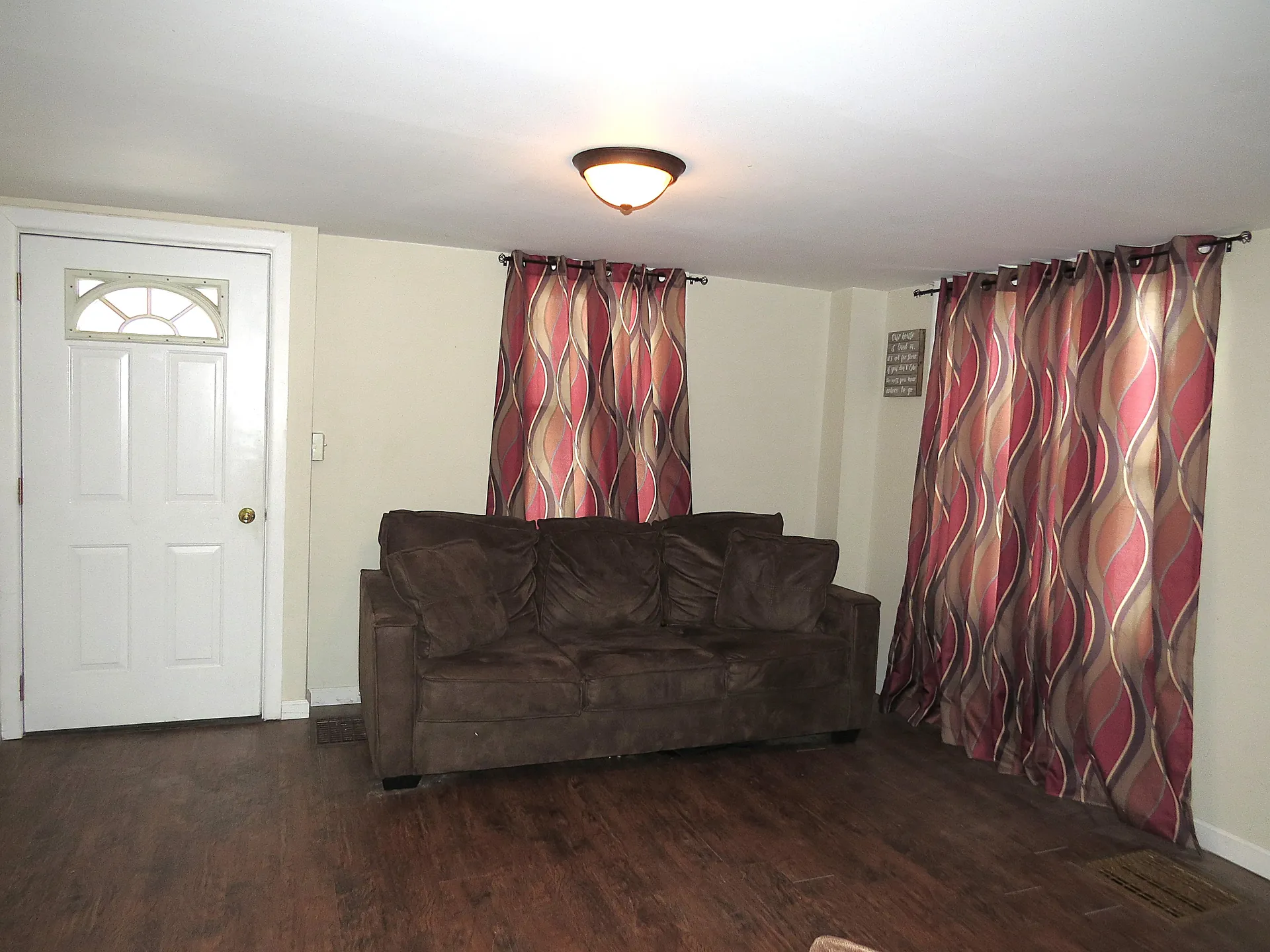 21 E MAIN ST