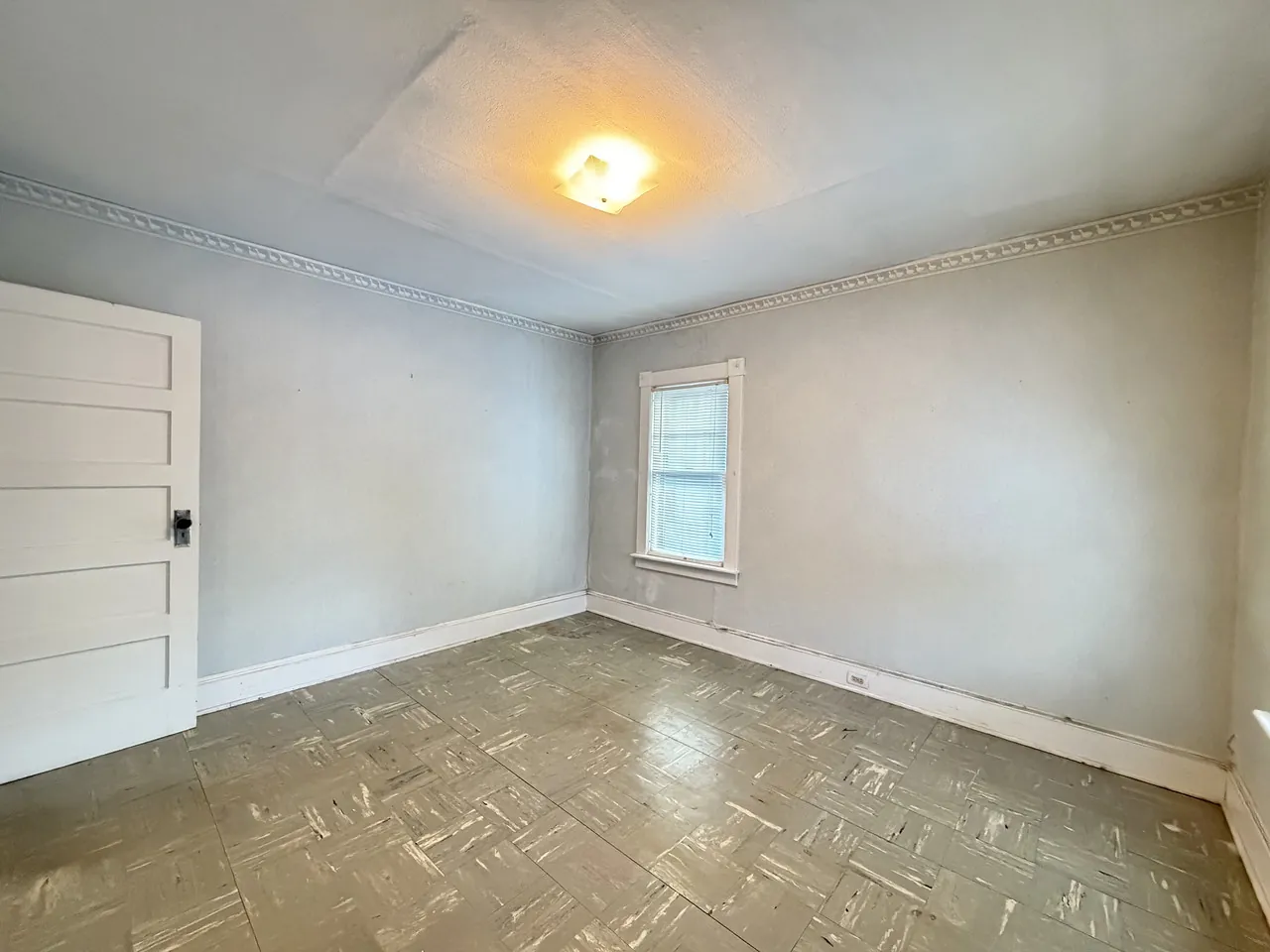 58 WOODSIDE AVE