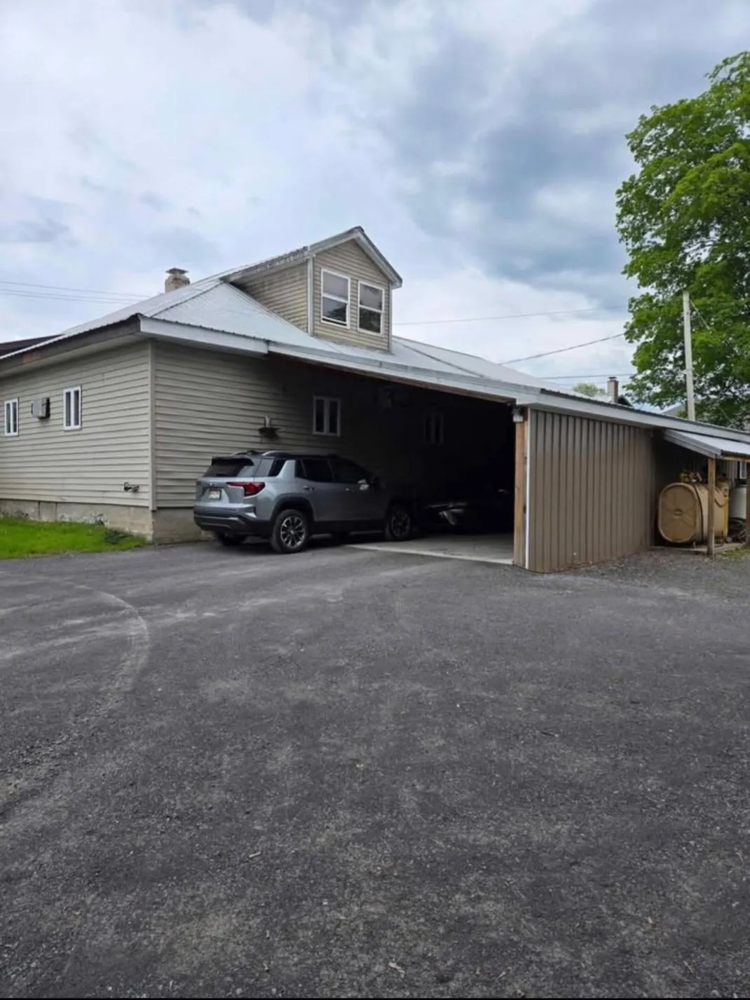 114 UPPER STATE ST