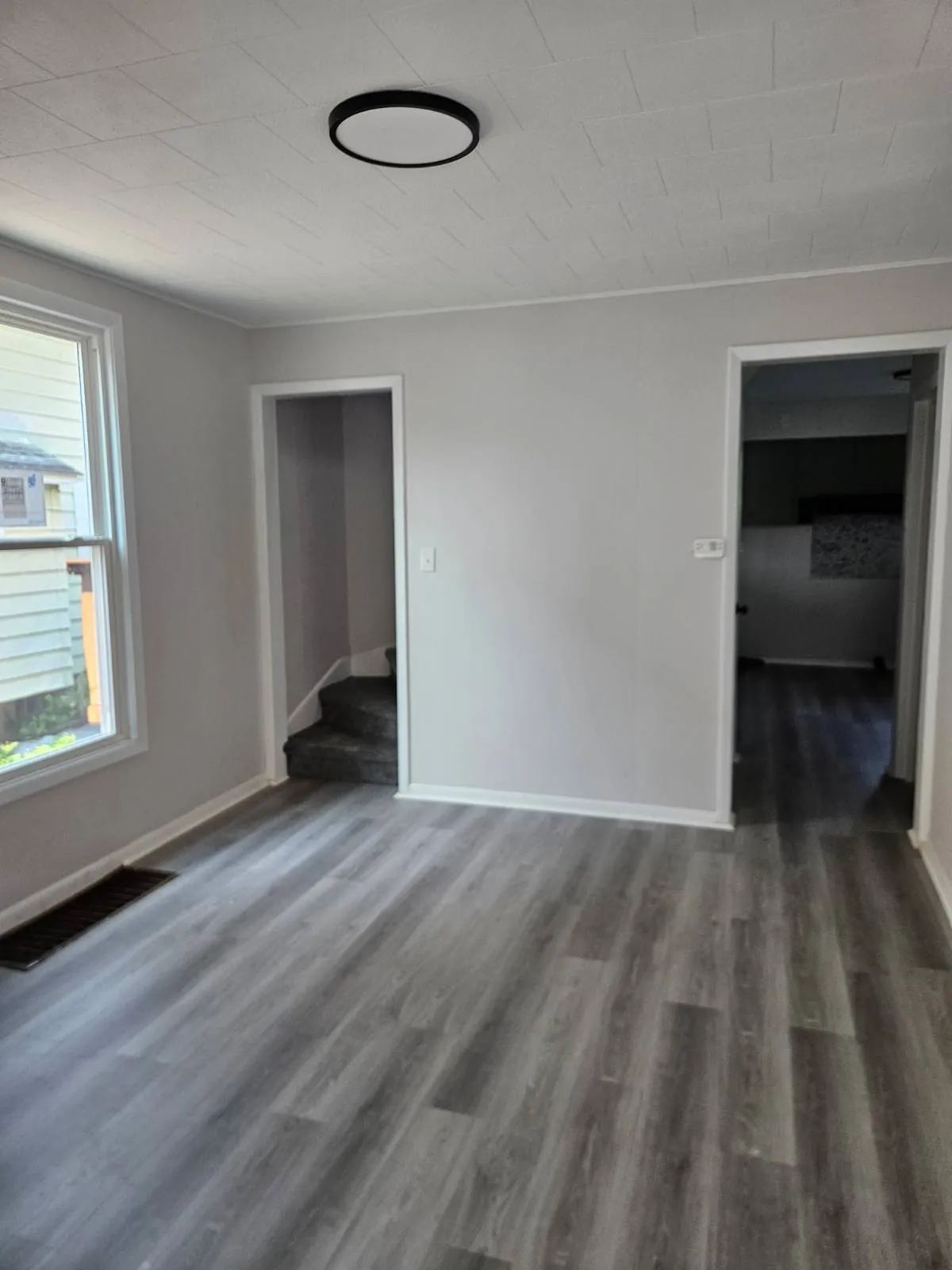 317 PLEASANT AVE