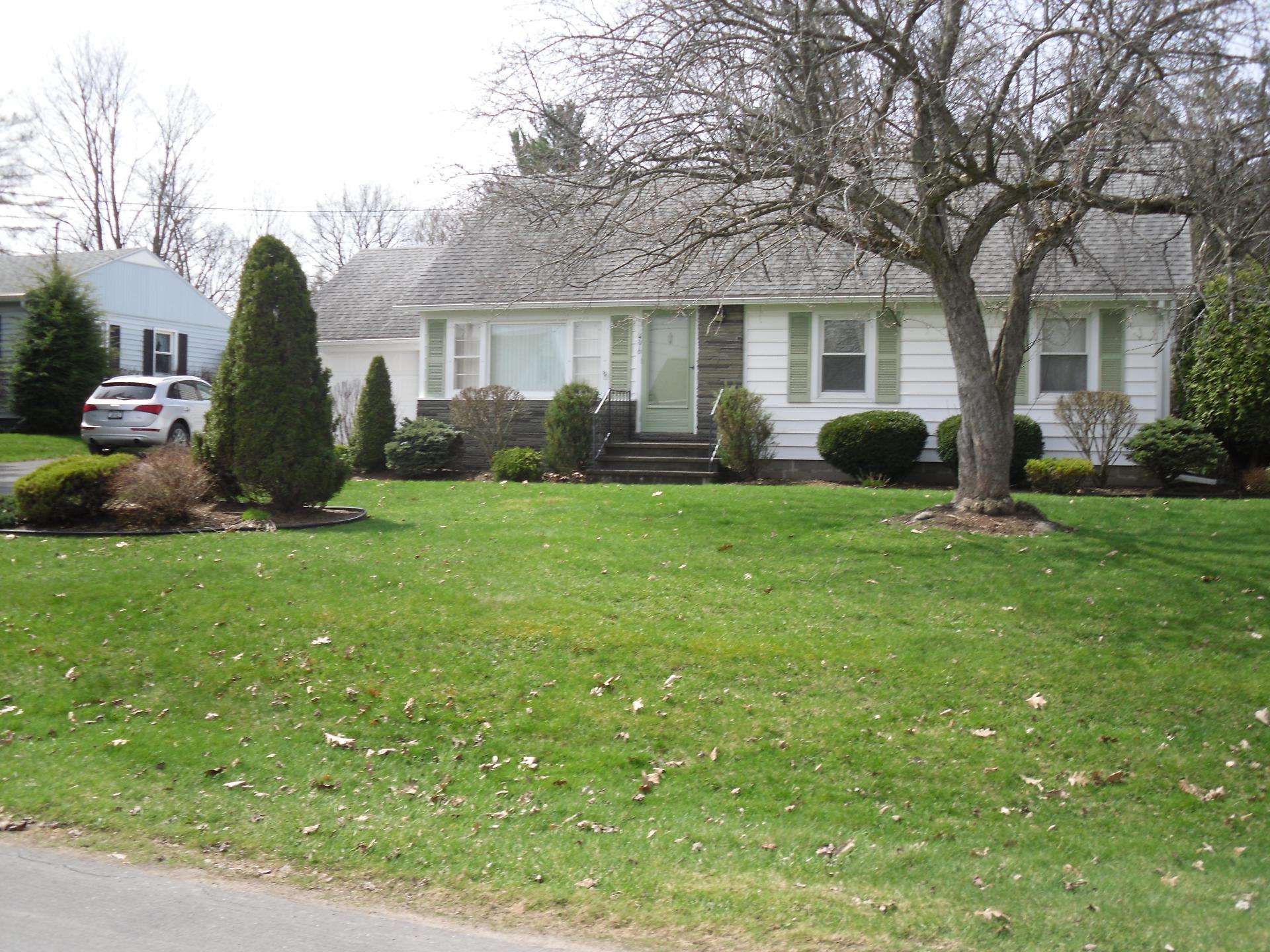 496 FAIRVIEW DR