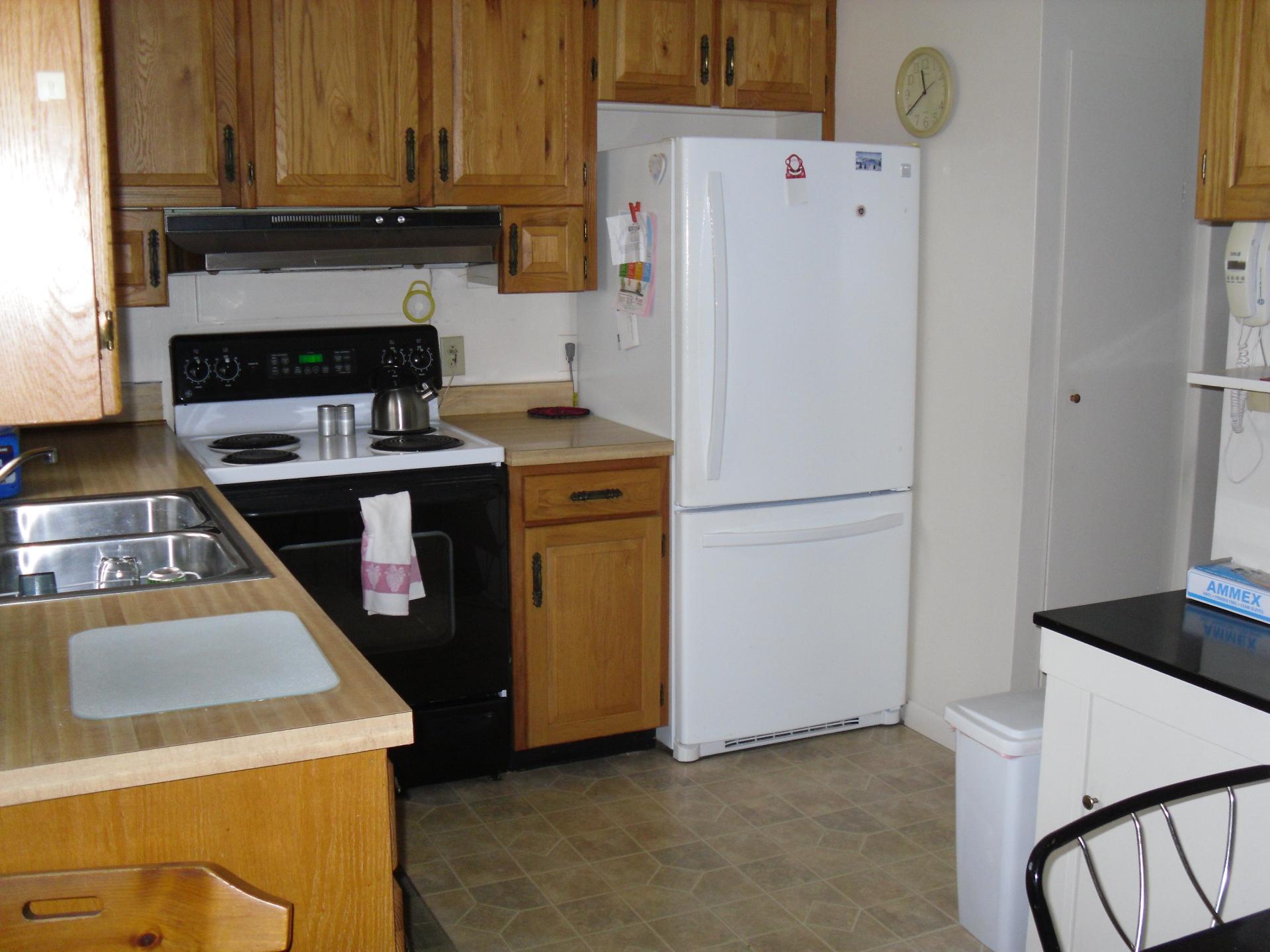 496 FAIRVIEW DR