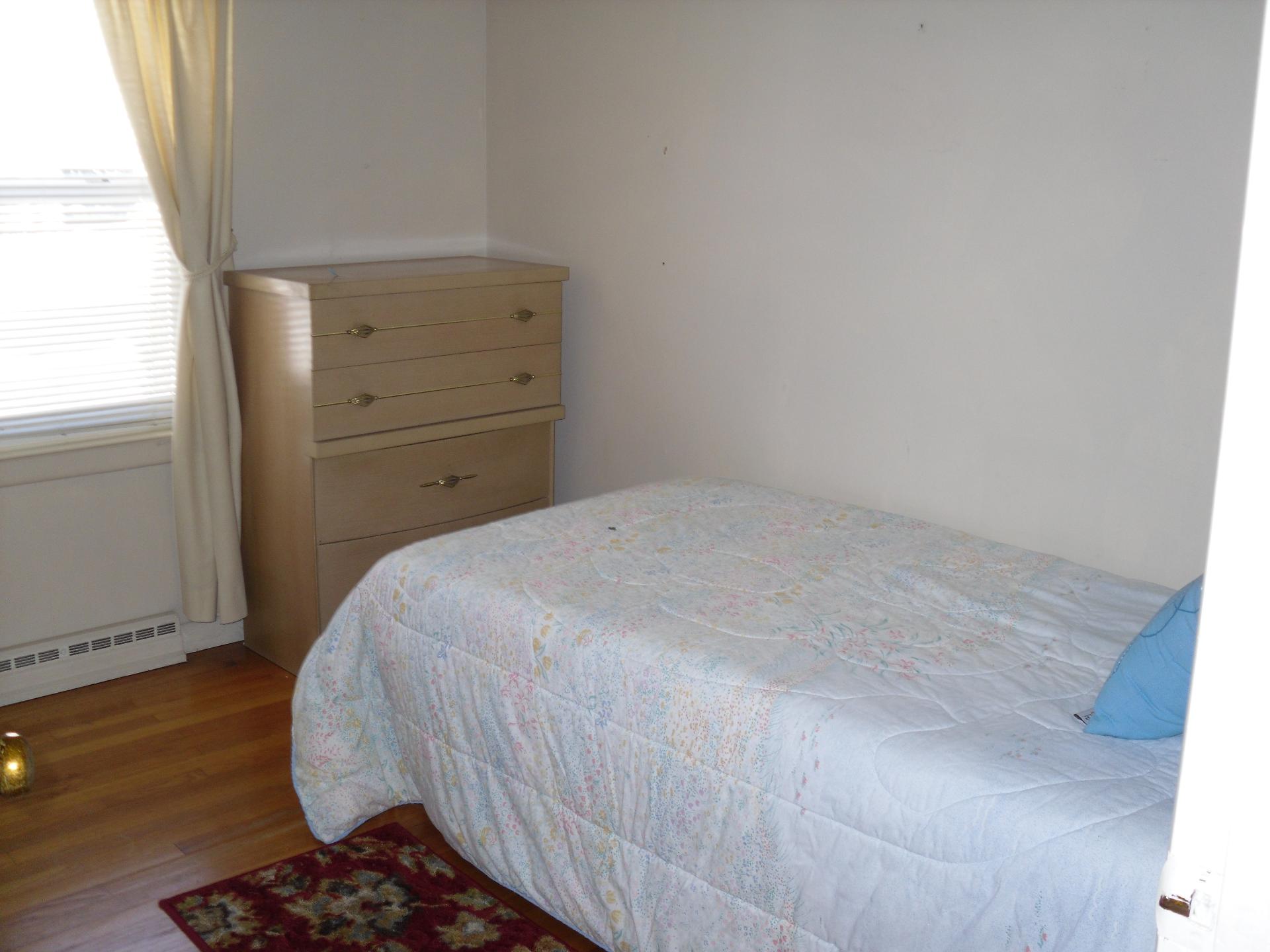 496 FAIRVIEW DR