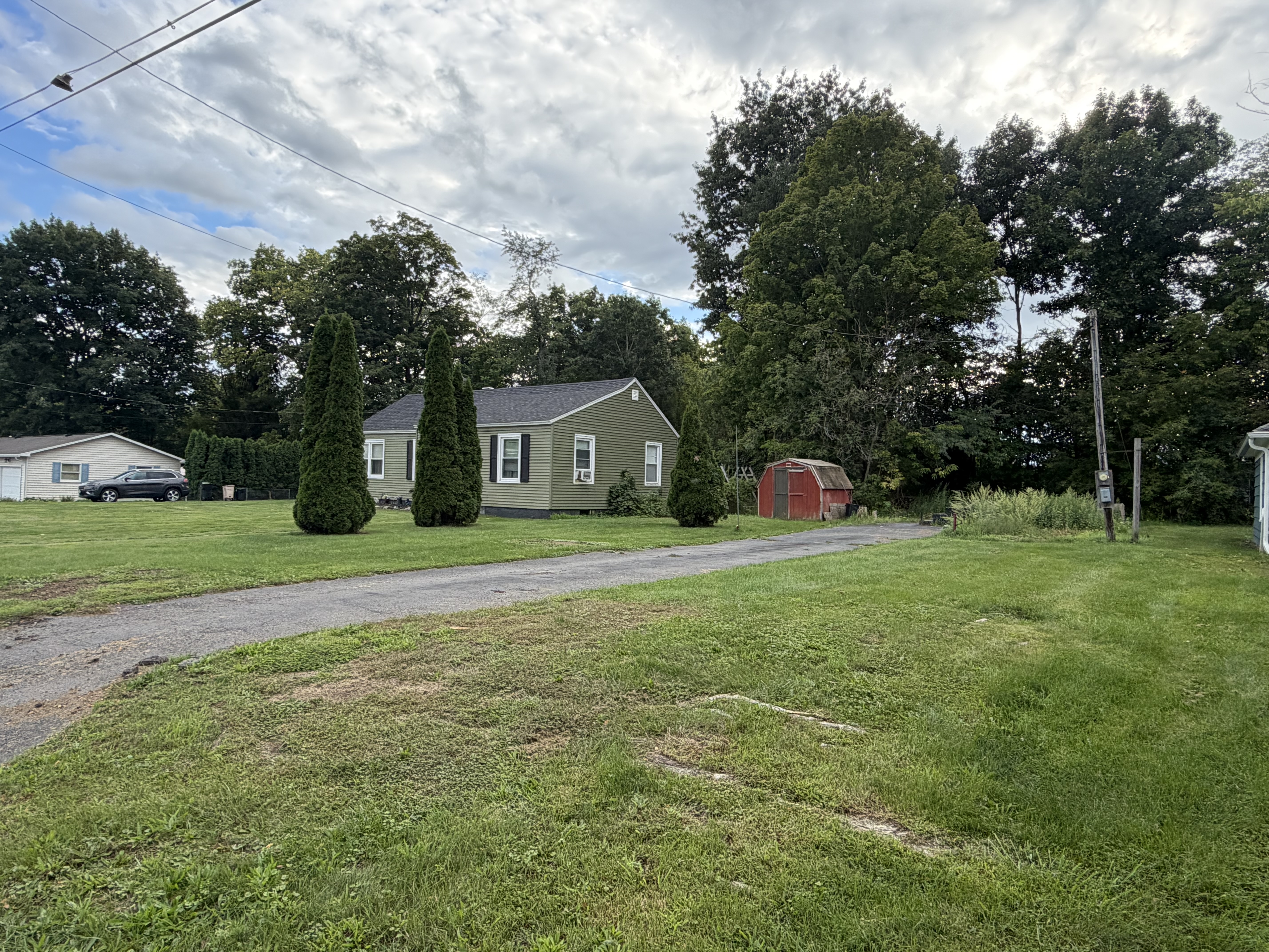 121 LAUREL AVE