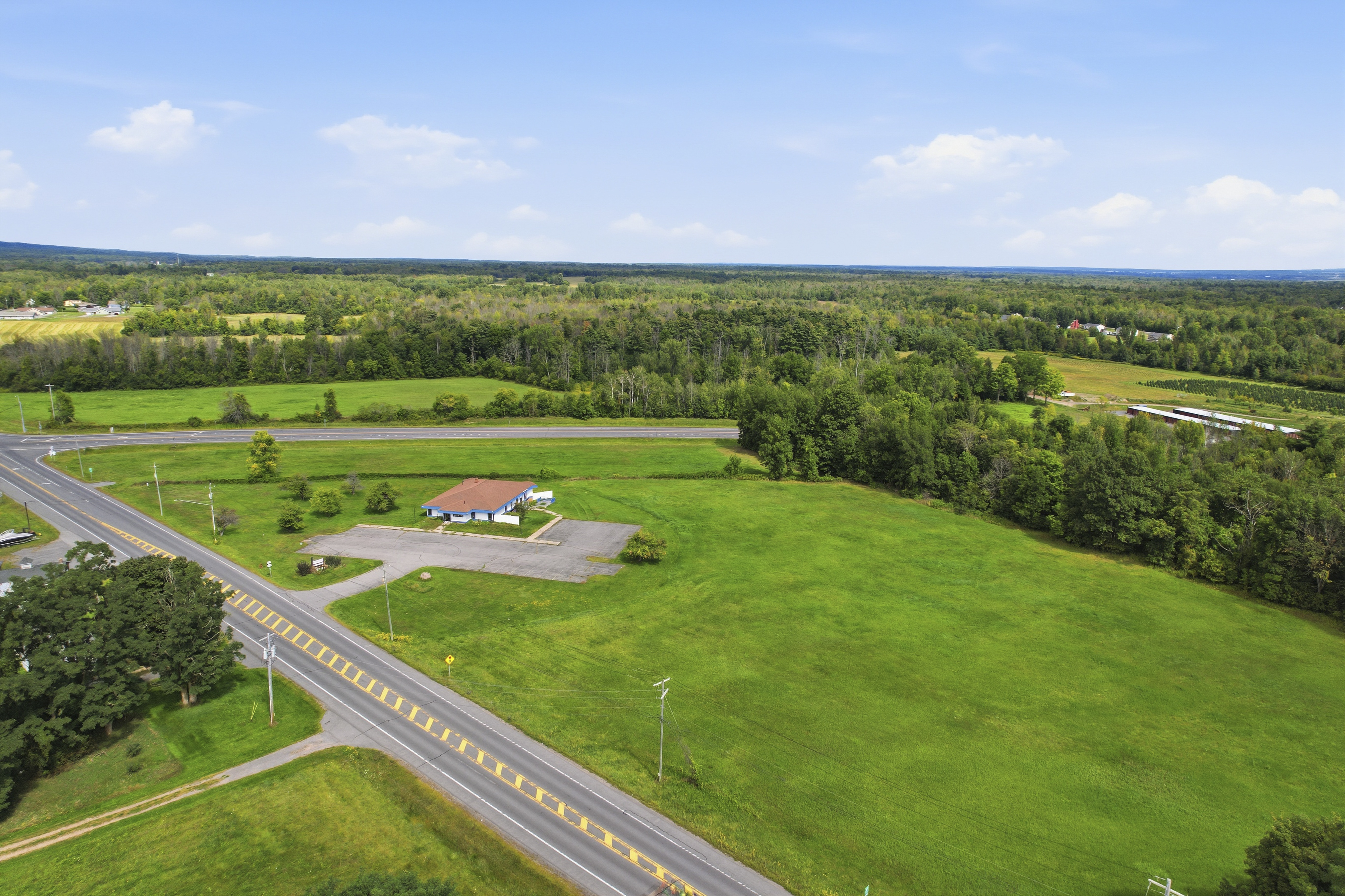 1942 MILITARY TURNPIKE RD