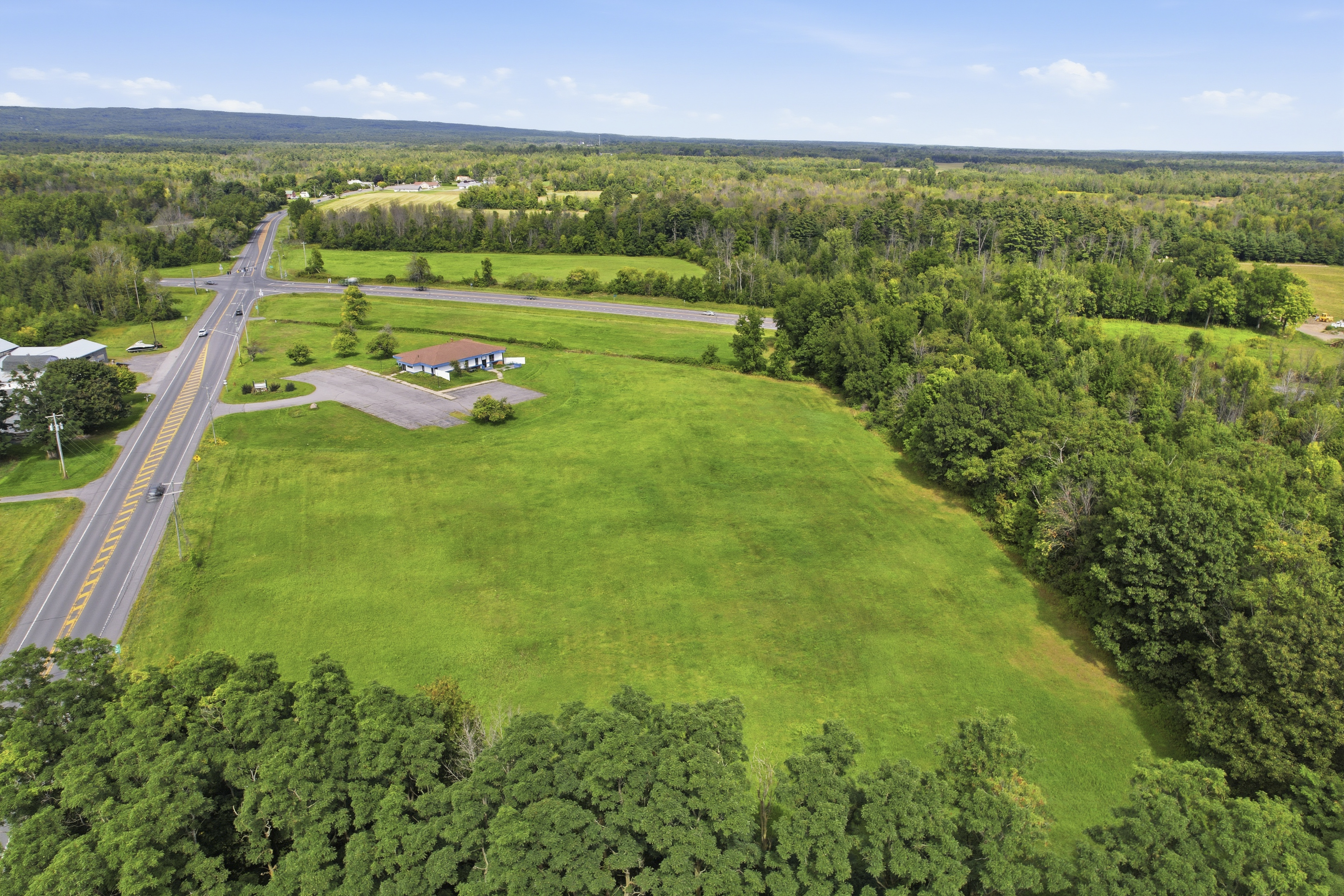 1942 MILITARY TURNPIKE RD