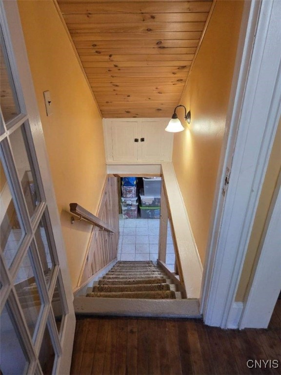 102 HILLSIDE AVE