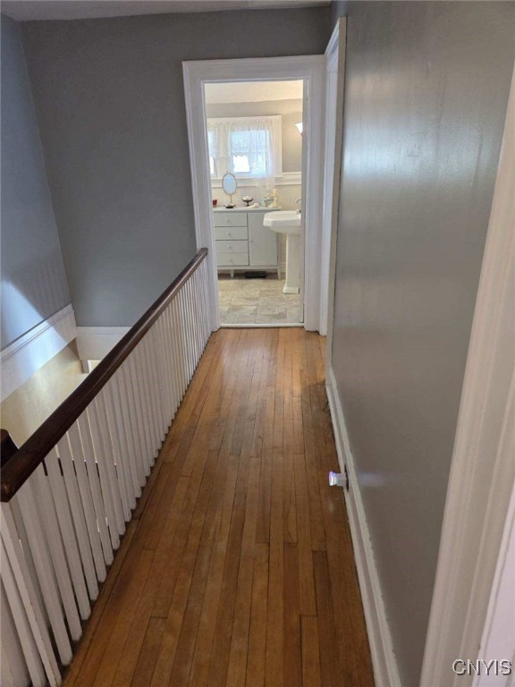 102 HILLSIDE AVE