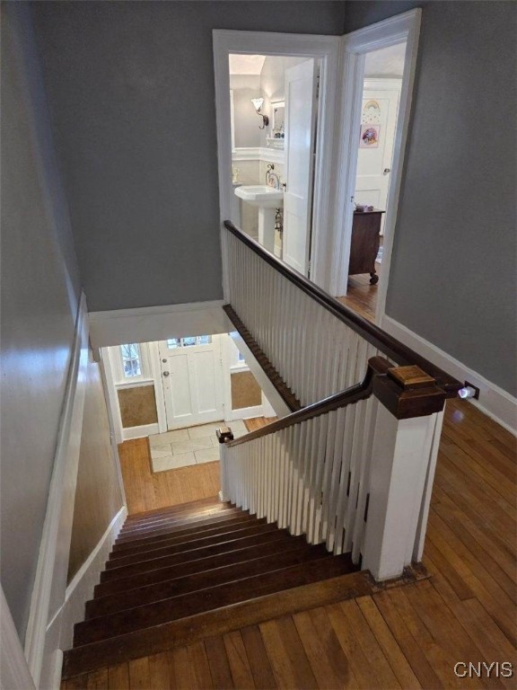 102 HILLSIDE AVE