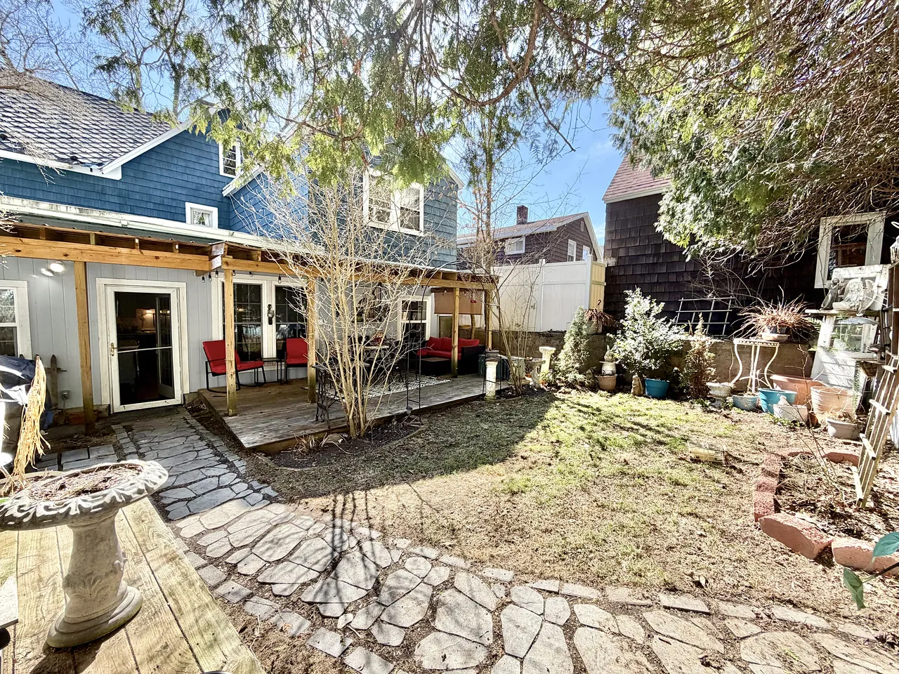 84 CHURCH ST